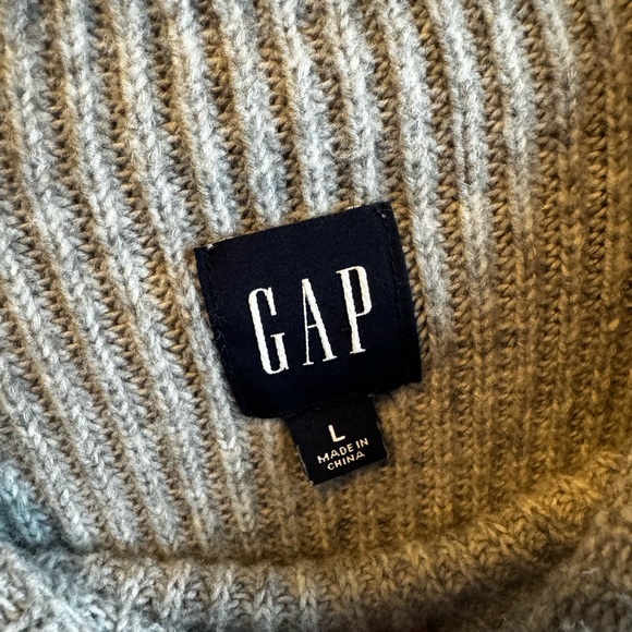 Women’s Gap Mock neck Sweater - Picture 3 of 8